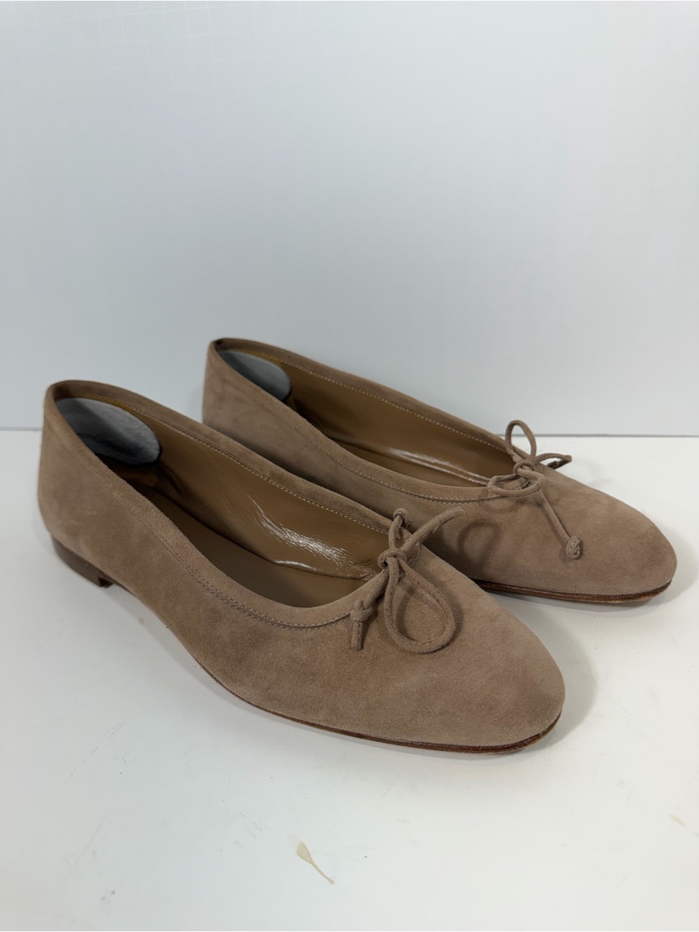 Manolo Blahnik Suede Ballet Flats Taupe Beige Bow Shoes Italy Size 40